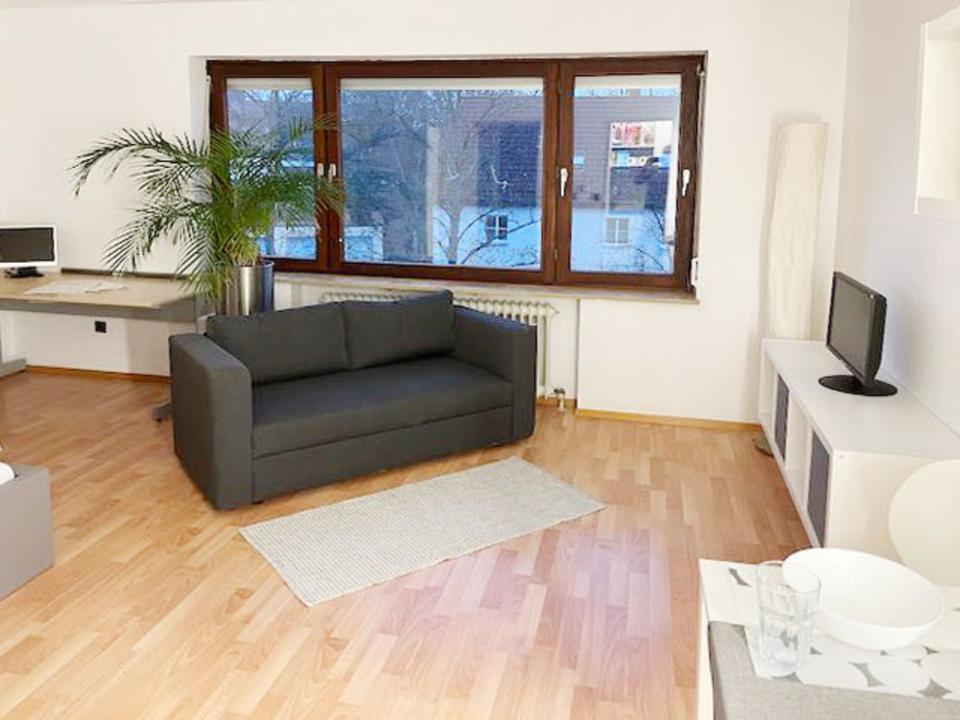 Thumbnail-95448 BAYREUTH 1-Zi-Wng Erstbez. n. Renov. vollmöbl. v. Privat