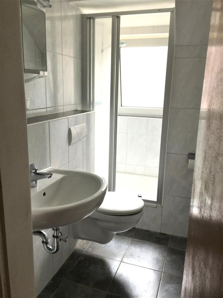 Thumbnail-Renovierte 2,5-Zimmer Dachgeschosswohnung in ruhiger Lage