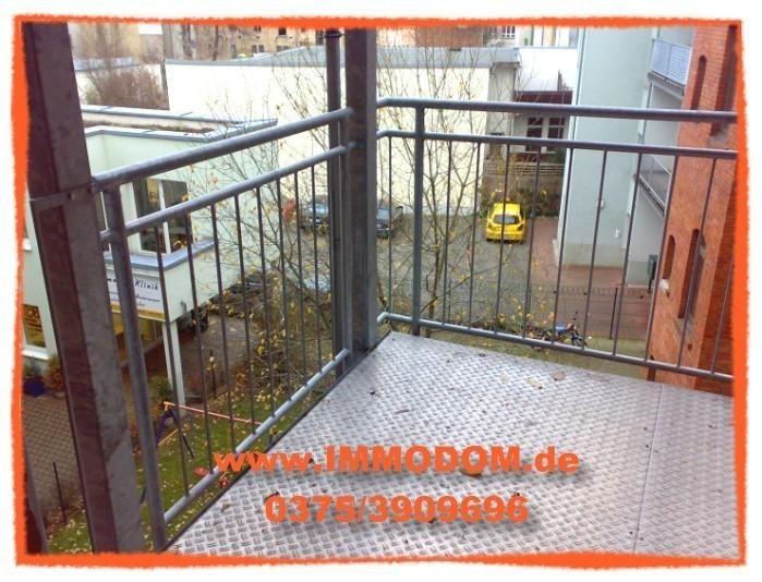 Thumbnail-2,5-Zimmer-Wohnung mit großen BALKON und LAMINAT im Zentrum Zwickaus zu vermieten!