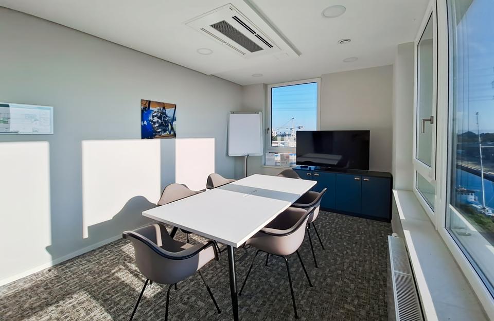 Thumbnail-Privater Büroraum für 4 Person in Regus Hafen Süderelbe