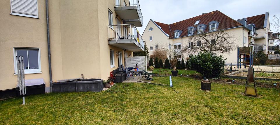 Thumbnail-Terassenwohnung mit großem Garten