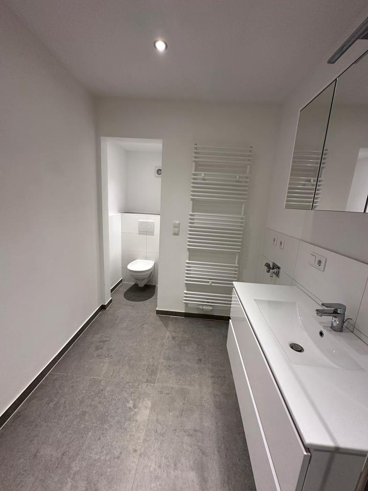 Thumbnail-Wunderschöne frisch sanierte 2 Zimmerwohnung mit 75qm