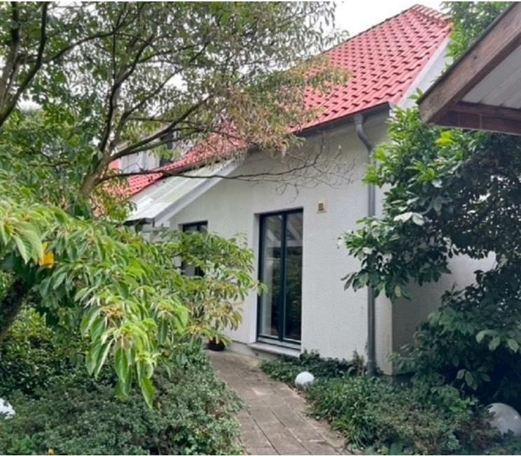 Thumbnail-Architekten-sanierte Doppelhaushälfte mit großem Gartenparadies