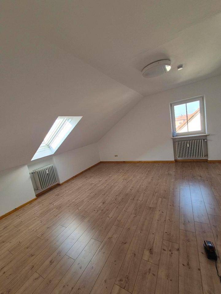 Thumbnail-Helle 3 Zimmer-Dachgeschosswohnung in Bestlage PAF