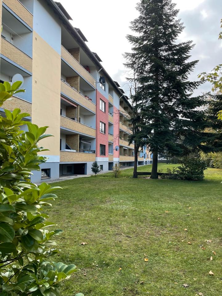 Thumbnail-3 Zimmer Wohnung 82 gm. 2 OG mit Aufzug.