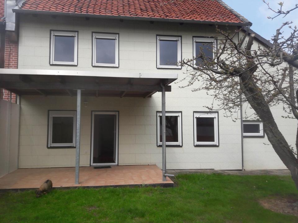 Thumbnail-Doppelhaushälfte mit Garten