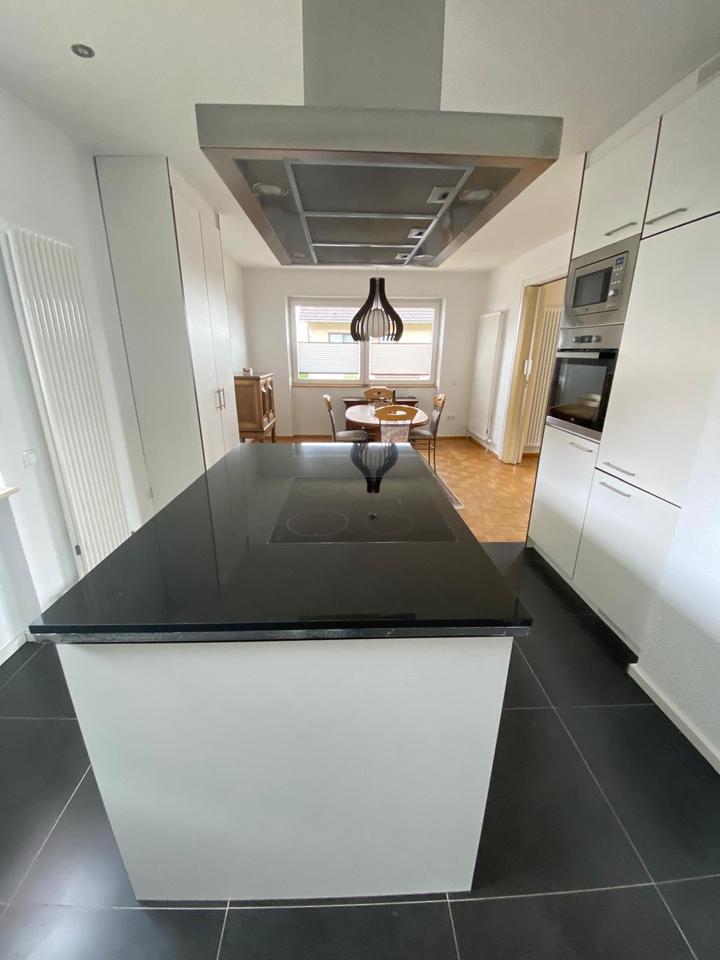 Thumbnail-2 Zimmer Übergangswohnung mit Balkon und Einbauküche