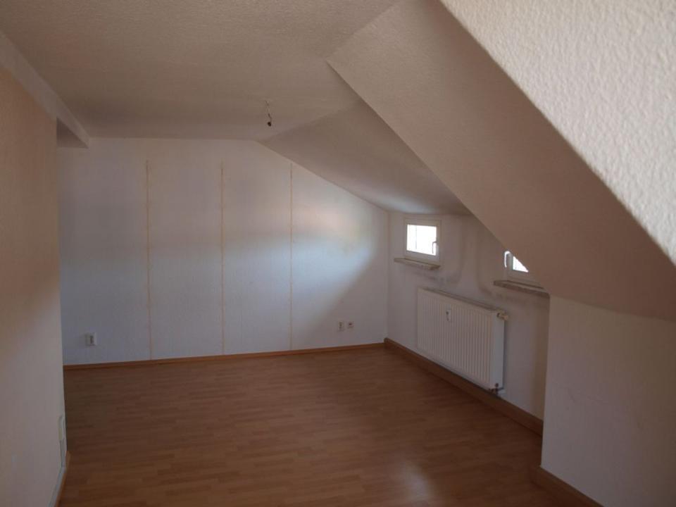 Thumbnail-3 Zimmer , Küche, Bad, Dachgeschoß