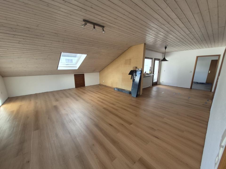 Thumbnail-2-3 Zimmer DG Wohnung in Sindelfingen Darmsheim