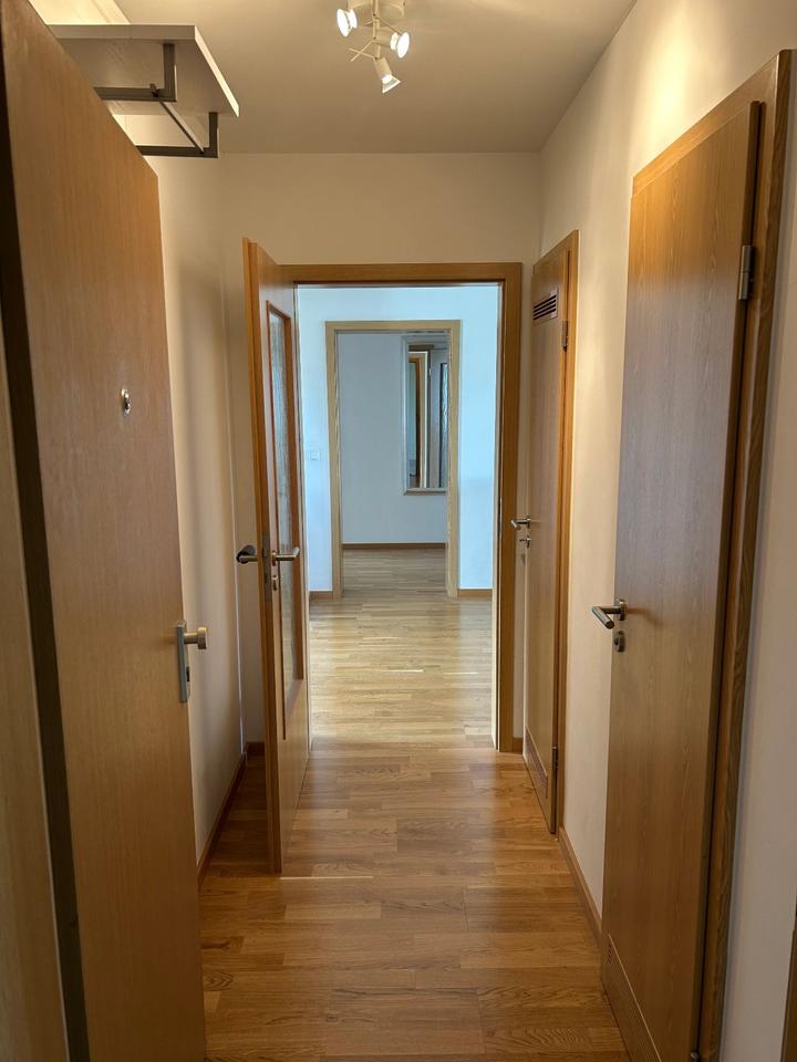 Thumbnail-Möblierte 3-Zimmer-Wohnung mit 2 Balkonen! Ab sofort!