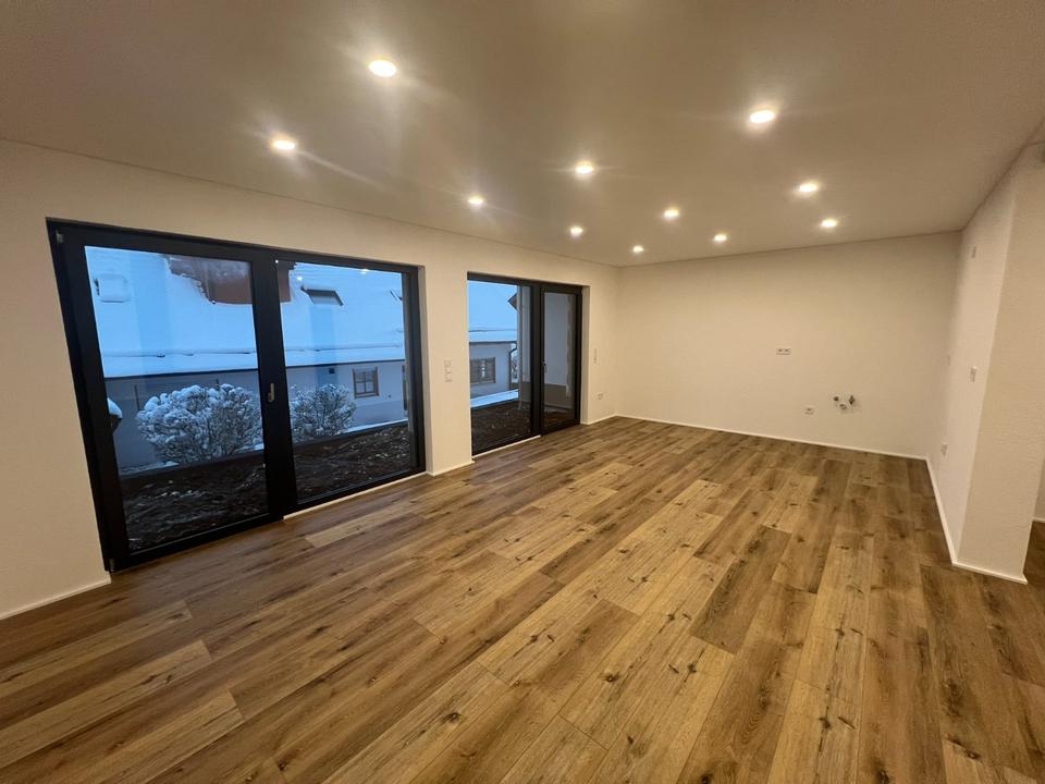 Thumbnail-Breitscheid Moderne 2 ZKB Wohnung 75qm