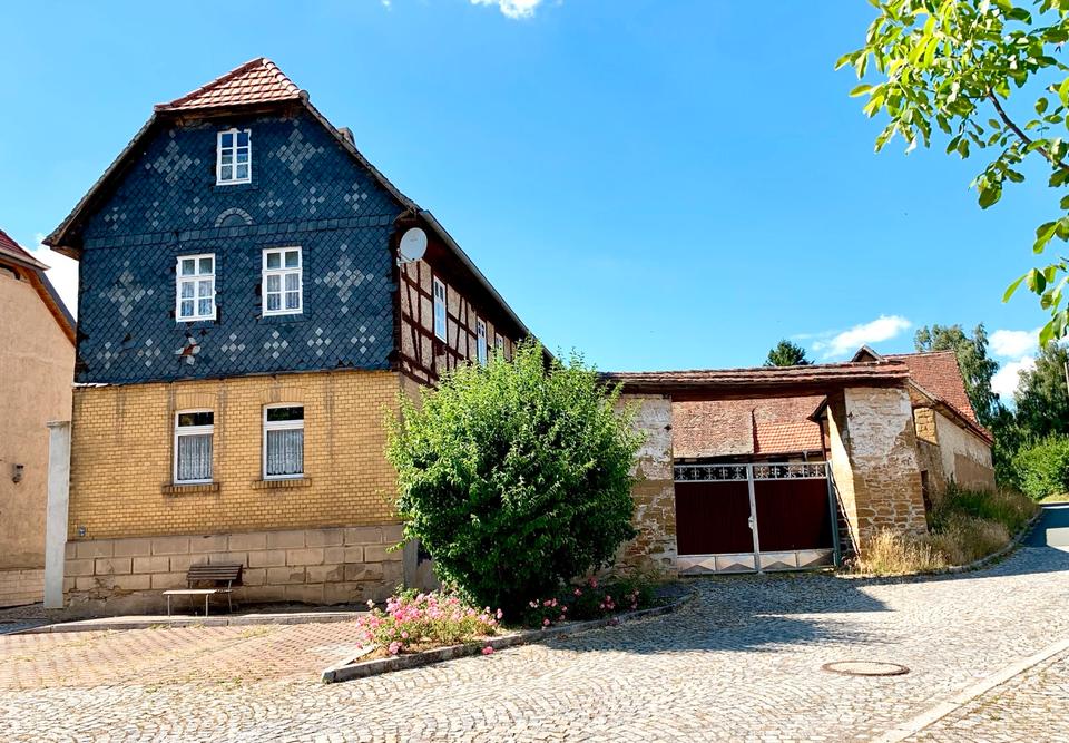 Thumbnail-Weitläufiger 3-Seitenhof in ruhiger Lage – stadtnah Weimar