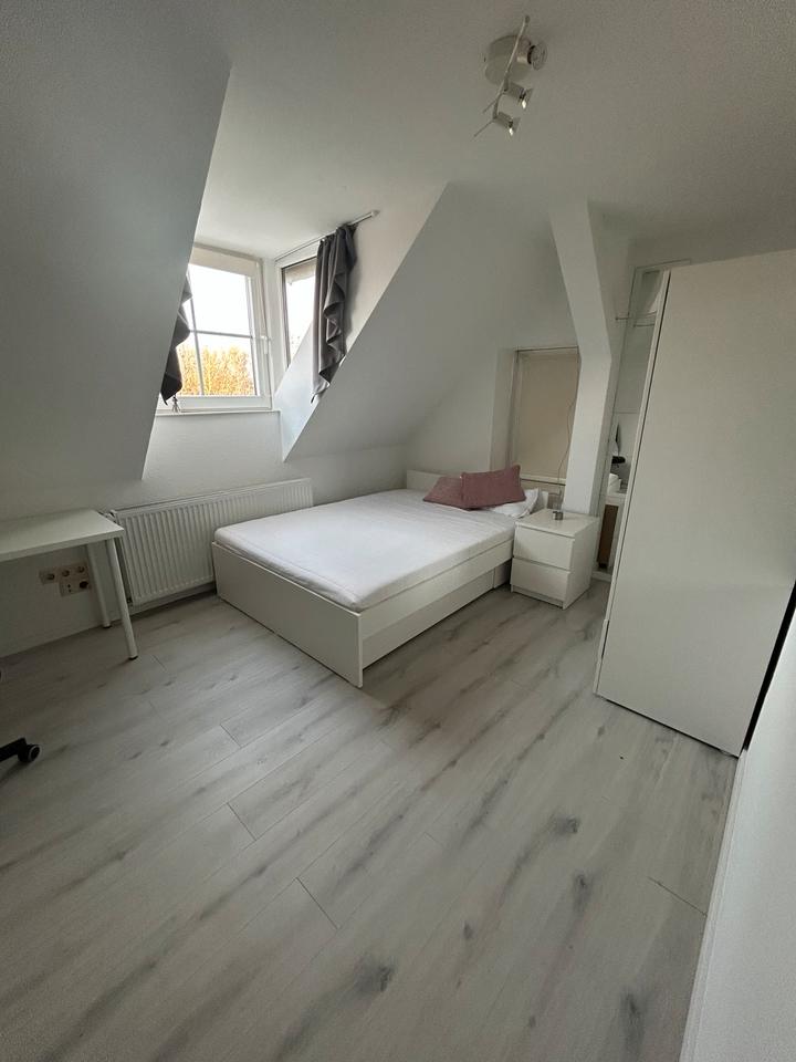 Thumbnail-Renoviert, hell, möbliert- WG Zimmer