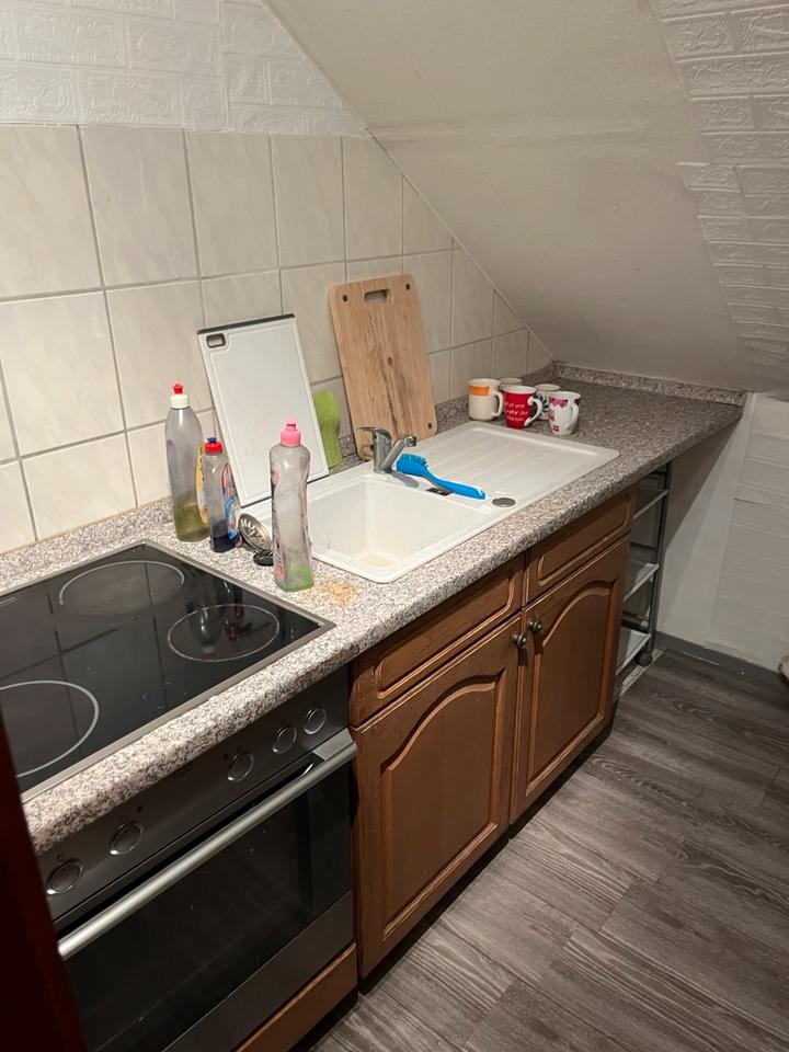 Thumbnail-Möbliertes Zimmer