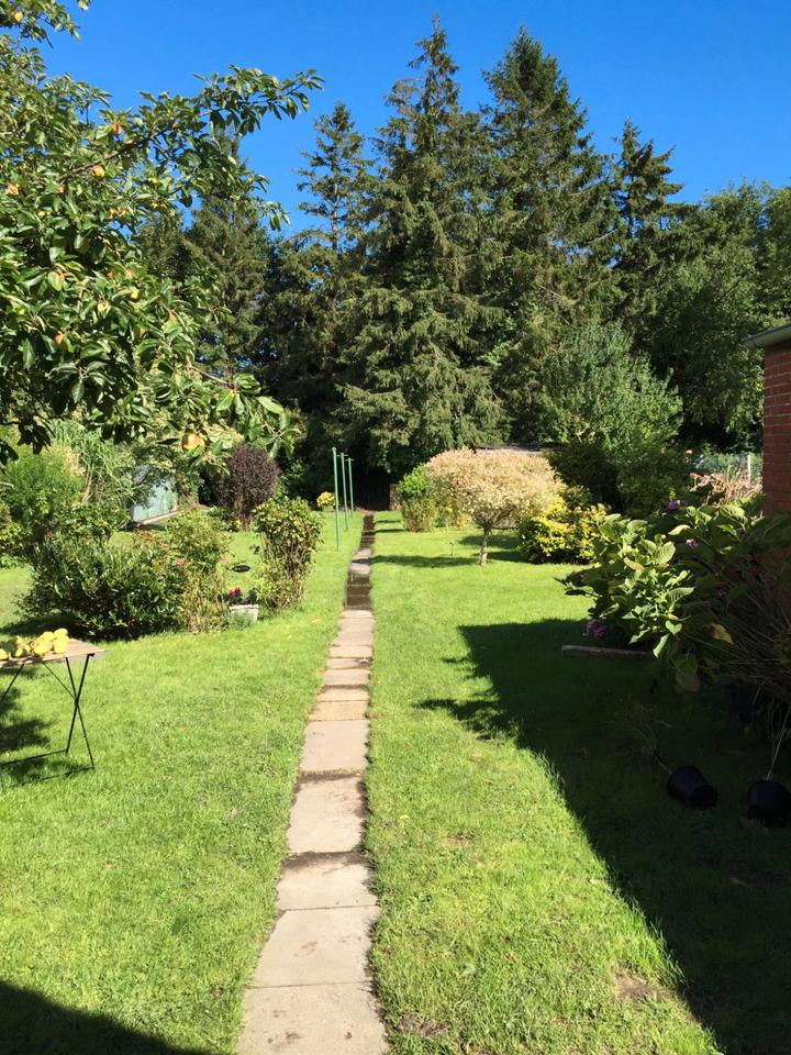 Thumbnail-Doppelhaushälfte mit großem Garten und Garage in Tönning
