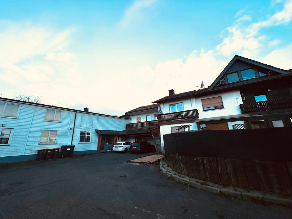 Thumbnail-Vierseithof mit Wohn- & Gewerbefläche in Ulrichstein