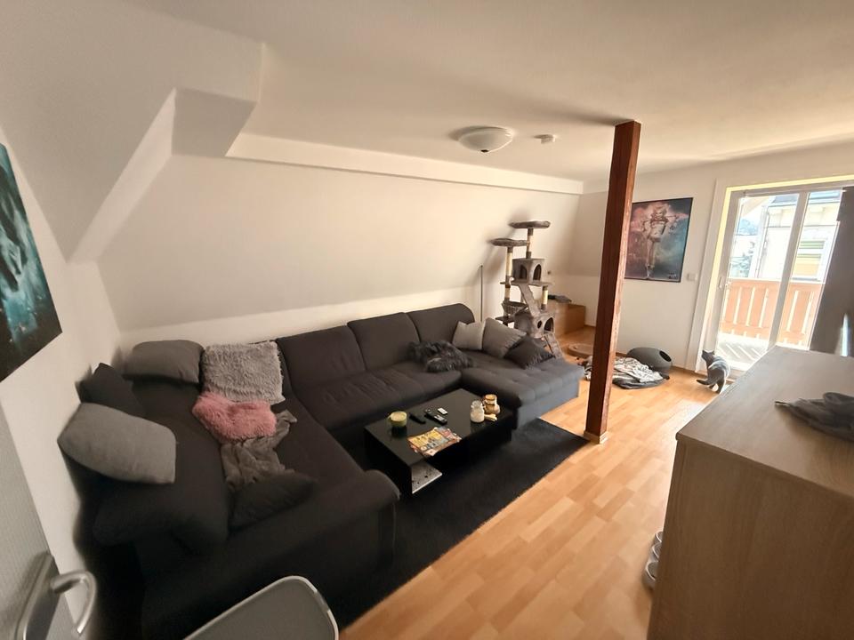 Thumbnail-Gemütliche 2-Raum Dachgeschoss Wohnung mit Balkon ab 1.7.26