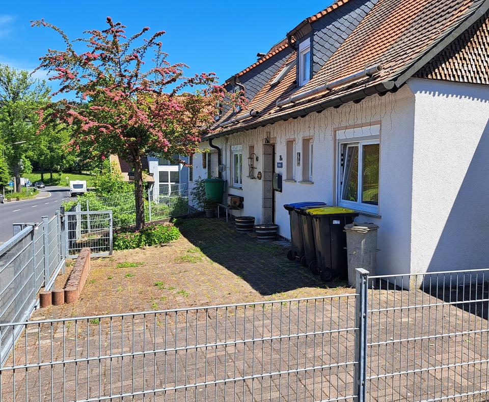 Thumbnail-VON PRIVAT - Gepflegte DHH auf 3.480 m² Grundstück