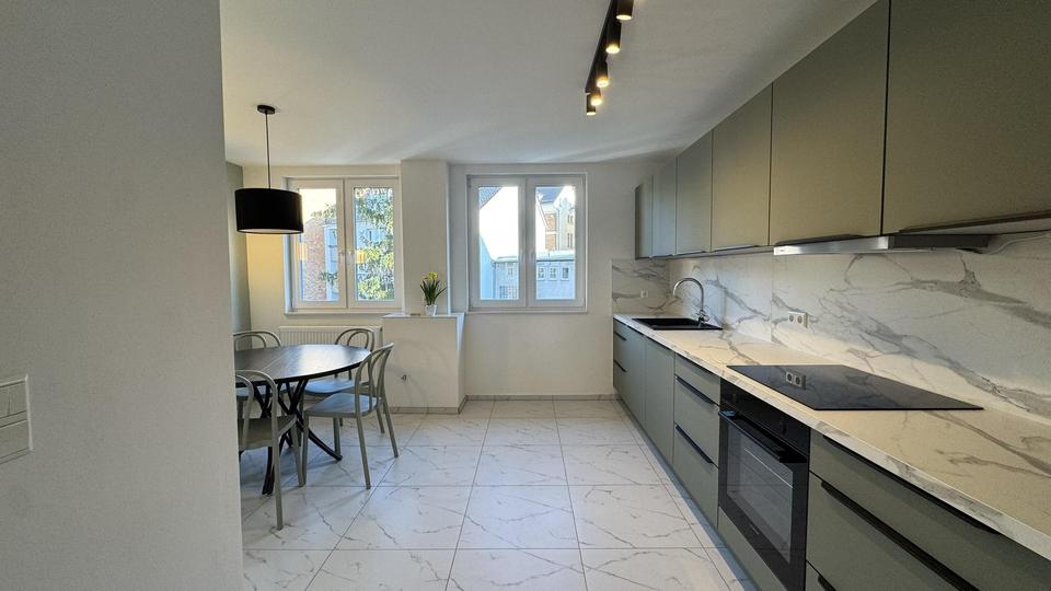 Thumbnail-Erstbezug nach Kernsanierung: 6-Zimmer-Wohnung in top Lage. Familien oder WG-Neugründung