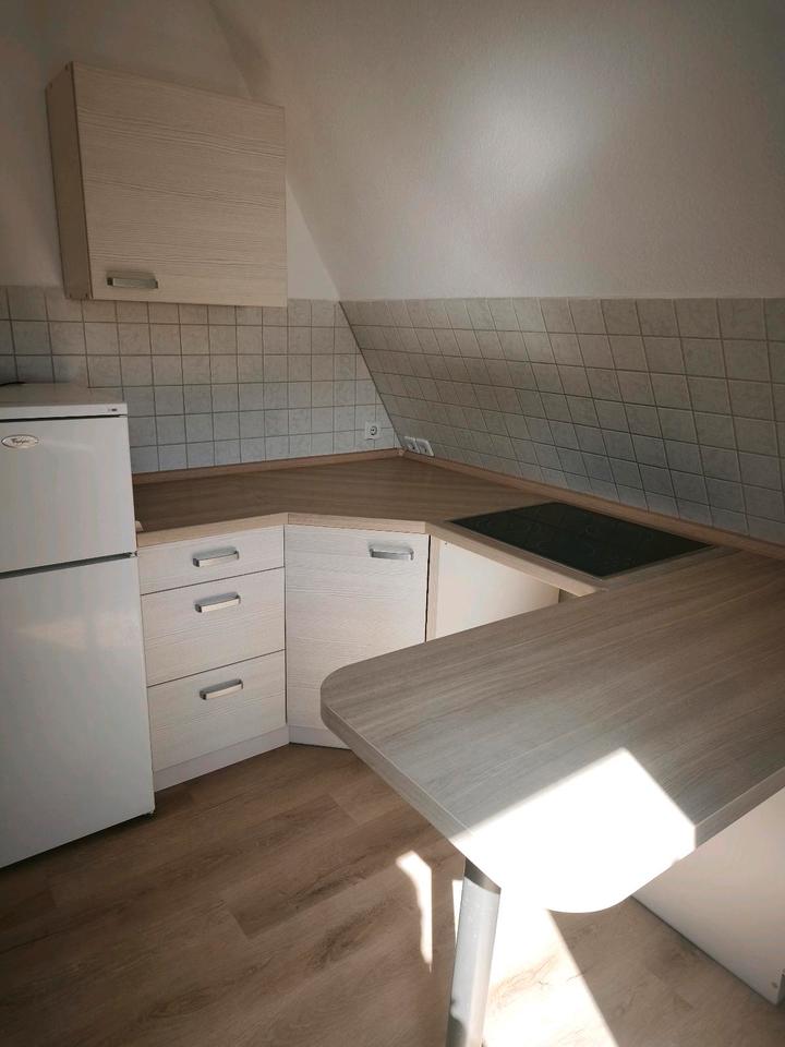 Thumbnail-helle sonnige Dachgeschoss Wohnung teilmöbliert