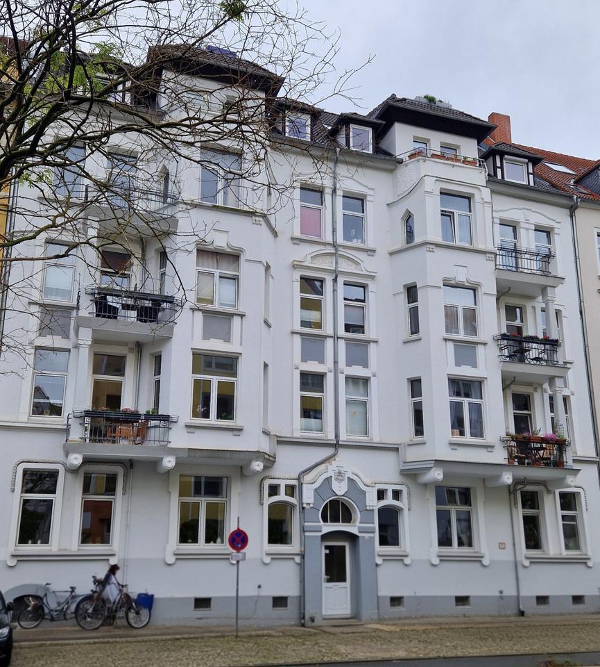 Thumbnail-Schöne 3-Zimmer-Altbauwohnung in begehrter Südstadt-Lage