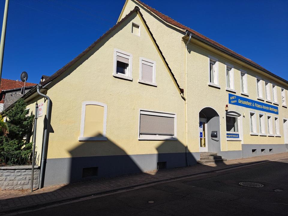 Thumbnail-Großes Mehrfamilienhaus