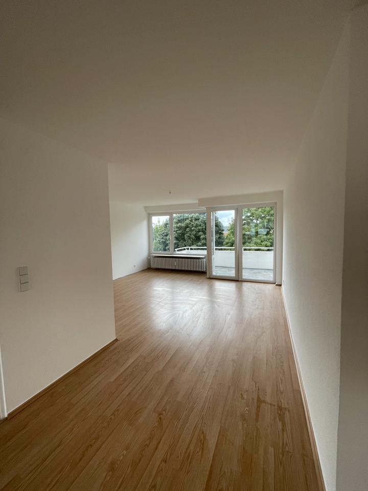 Thumbnail-Helle 4-Zimmer-Wohnung Endetage mit zwei Balkonen in Reinbek