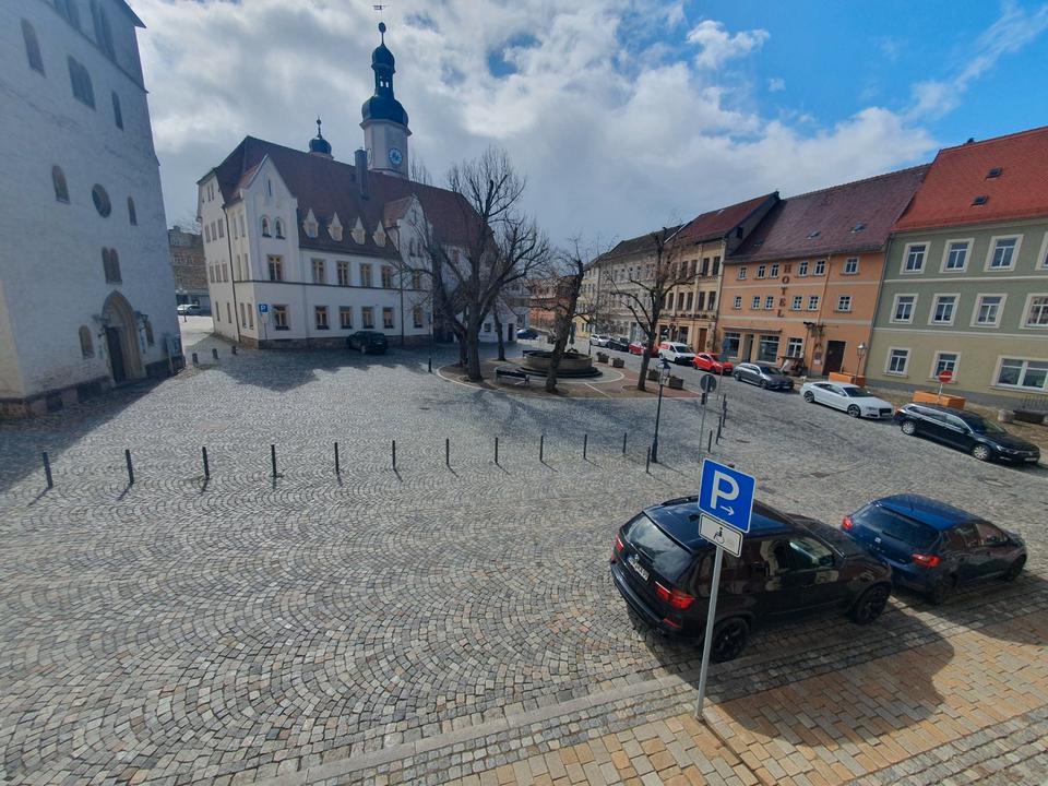 Thumbnail-Schöne helle 2-Raum-Wohnung am Marktplatz in 07607 Eisenberg