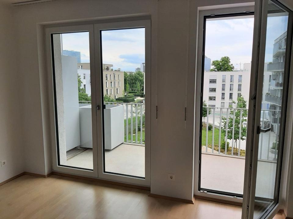 Thumbnail-Helle 2-Zimmer-Wohnung mit großem Balkon