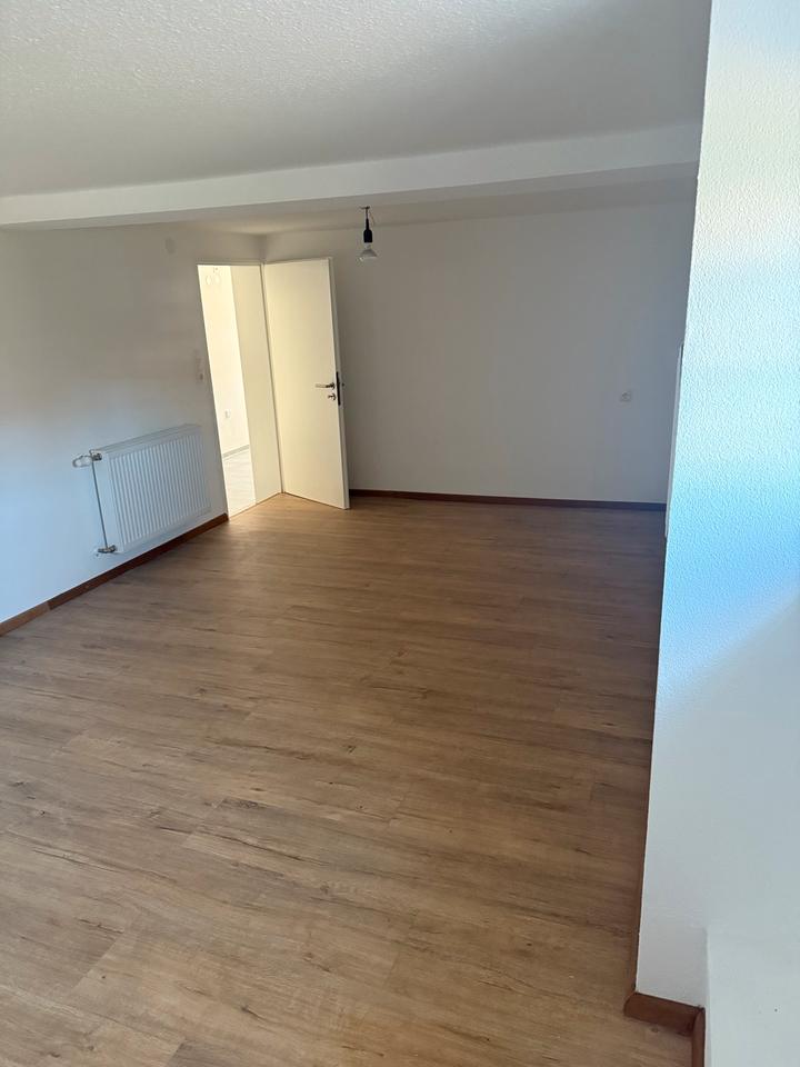 Thumbnail-Mietwohnung 48qm Souterrainwohnung