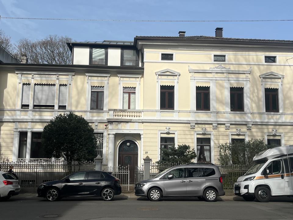 Thumbnail-Repräsentative Altbauwohnung mit separatem Apartment