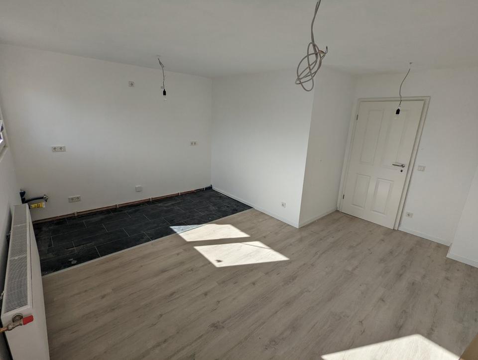 Thumbnail-Dachgeschosswohnung 2,5 Zimmer KücheEsszimmer, Bad