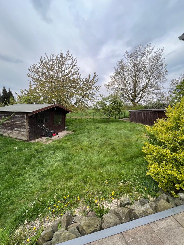 Thumbnail-Modernisiertes Zweifamilienhaus mit stabiler Rendite