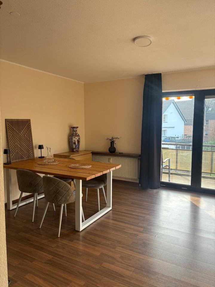 Thumbnail-Helle 2-Zimmer-Wohnung mit Balkon und Küche - ab 1.3.26 o. früher