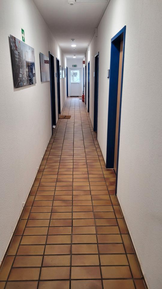Thumbnail-Lagerhalle mit Büro und Freifläche im Gewerbepark