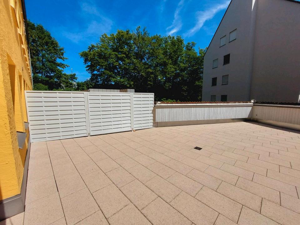Thumbnail-3,5 Zimmer + Dachterrasse in zentraler Lage Augsburg Innenstadt