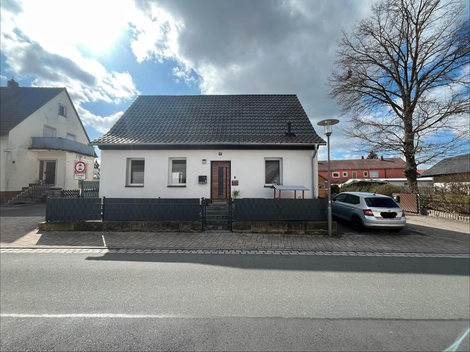 Thumbnail-Einfamilienhaus in begehrter Wohnlage in Lichtenfels OT Kösten