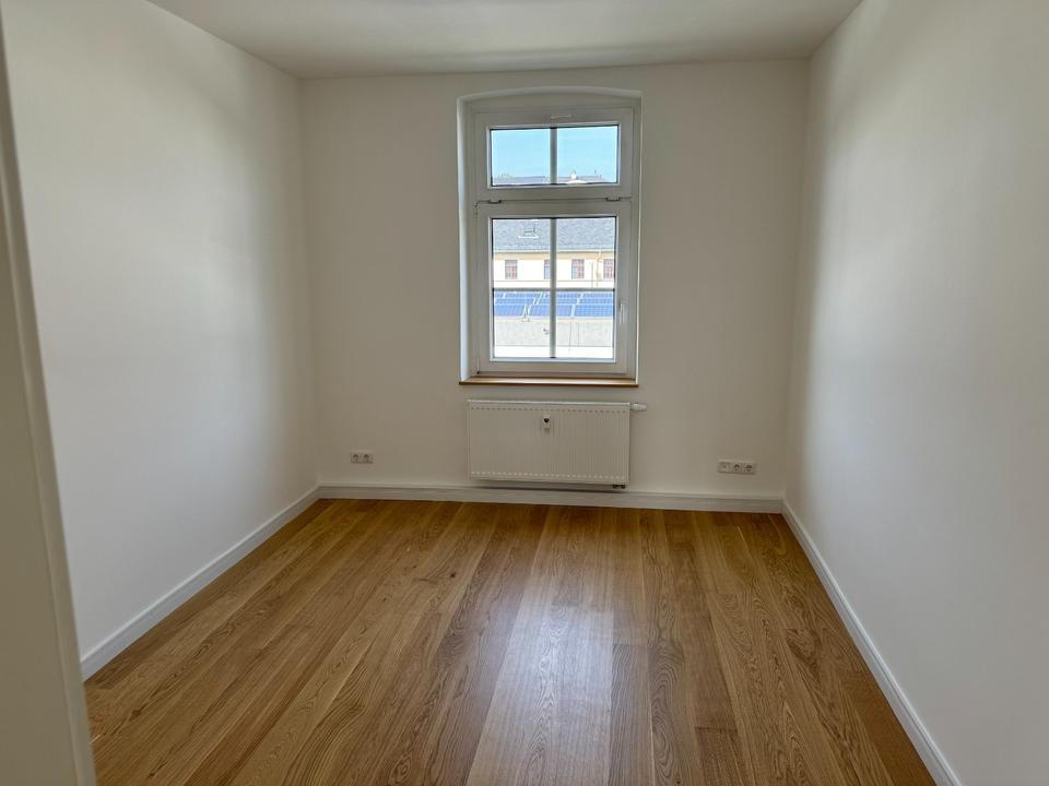 Thumbnail-Anfragestop: 4-Raumwohnung mit Wintergarten zentral in Weimar