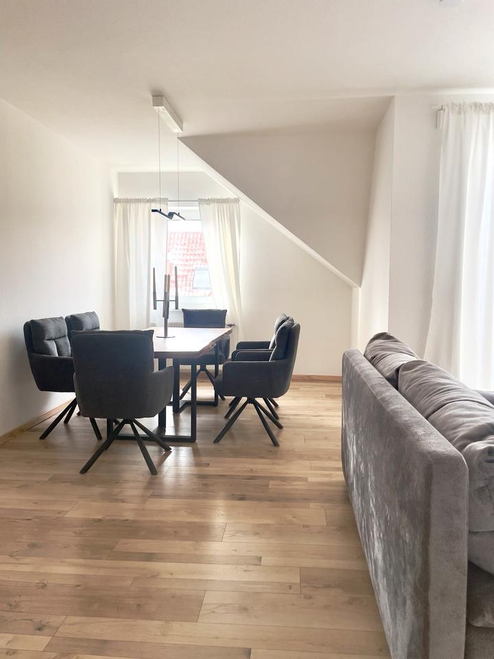 Thumbnail-Lichtdurchflutetes DG Juwel mit Loggia in Siemensstadt