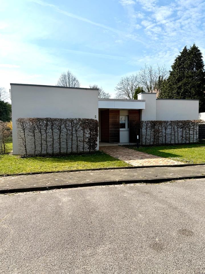 Thumbnail-Einfamilienhaus mit Einliegerwohnung zu vermieten