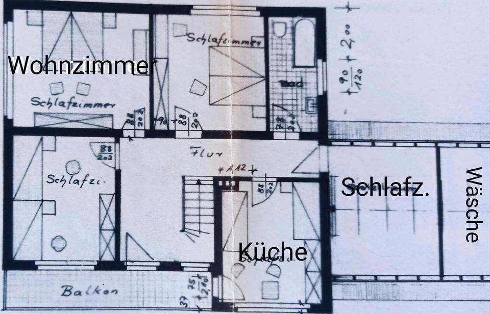 Thumbnail-Mietwohnung 120 m² mit Einbauküche, Balkon, Bad, Küche, 3 Schlafz