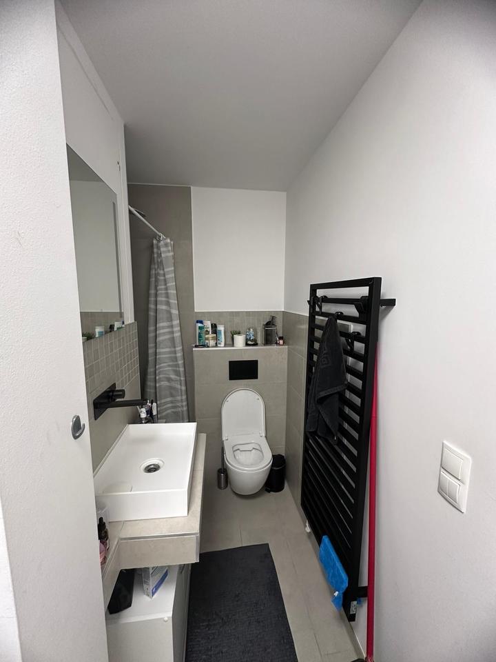 Thumbnail-1-Zimmerwohnung mit Balkon direkt am Winterhuder Marktplatz