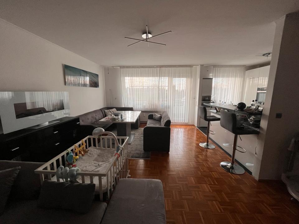 Thumbnail-Geräumige lichtdurchflutete Wohnung zu verkaufen