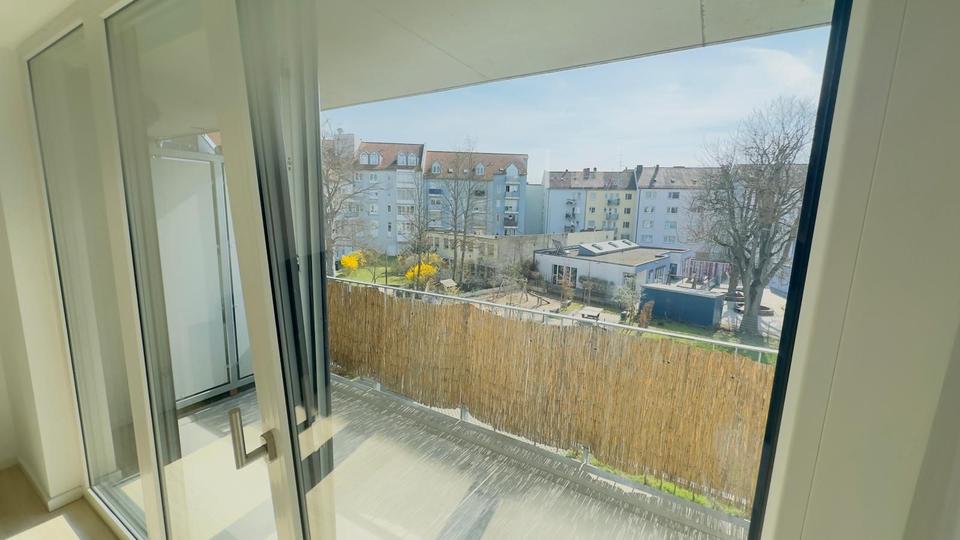 Thumbnail-Helle 1-Zimmer-Wohnung mit Balkon in Nürnberg – Ruhige Lage im Stadtteil Schweinau