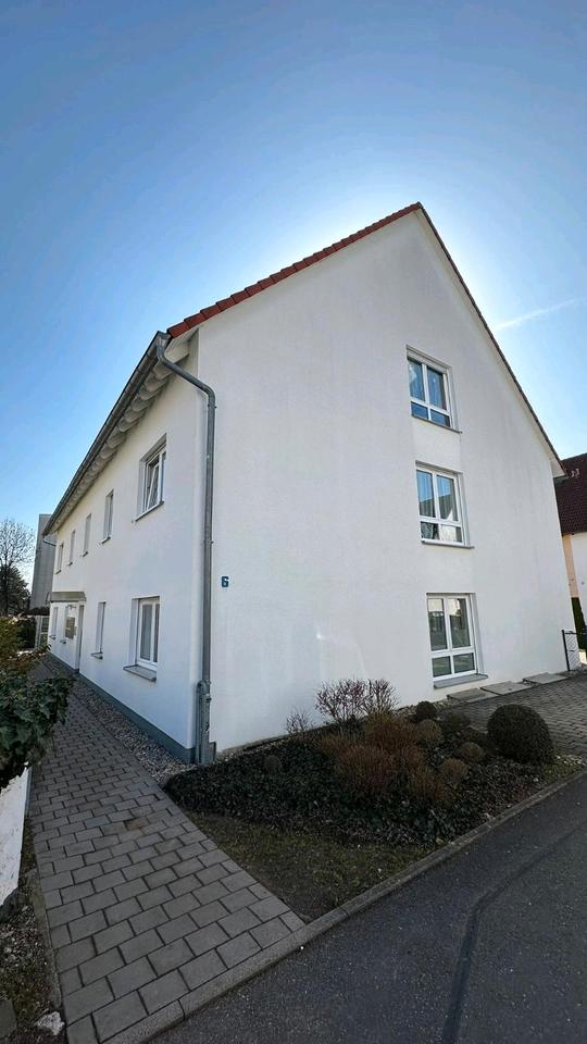 Thumbnail-Helle 3-Zimmer-Wohnung ( 84,65 qm )zu vermieten