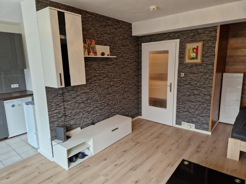 Thumbnail-1-Zimmer Wohnung Teilmöbliert Wandsbek