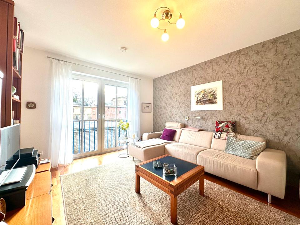 Thumbnail-Am Hofgarten: Voll möblierte 3-Zi-Wohnung mit TG-Stellplatz – frei ab 01.07.!