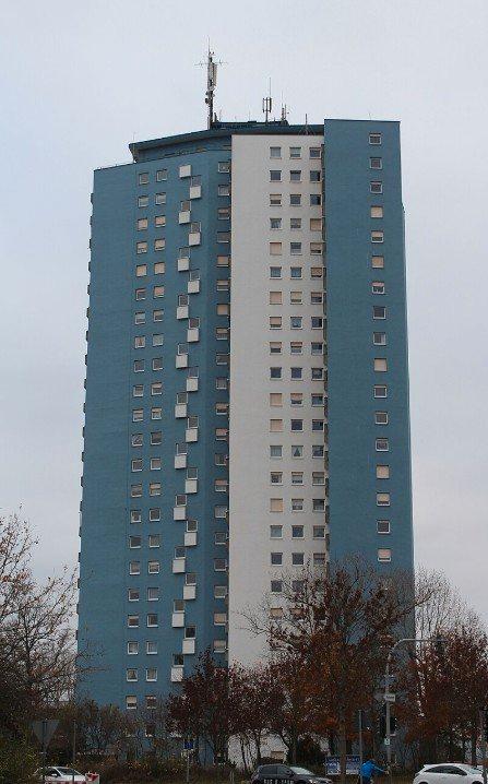 Thumbnail-Wohnung 4 Zi., Küche, Bad, gr. Balkon ca. 100 qm zu vermieten