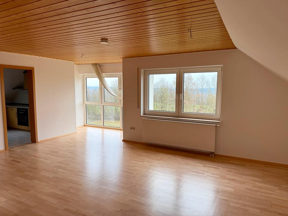 Thumbnail-3-Zimmer Dachgeschosswohnung in Feuchtwangen zu vermieten
