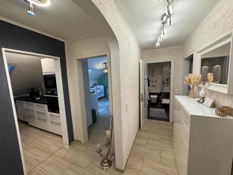 Thumbnail-Helle 3-Zimmer-Wohnung mit Balkon in ruhiger Lage